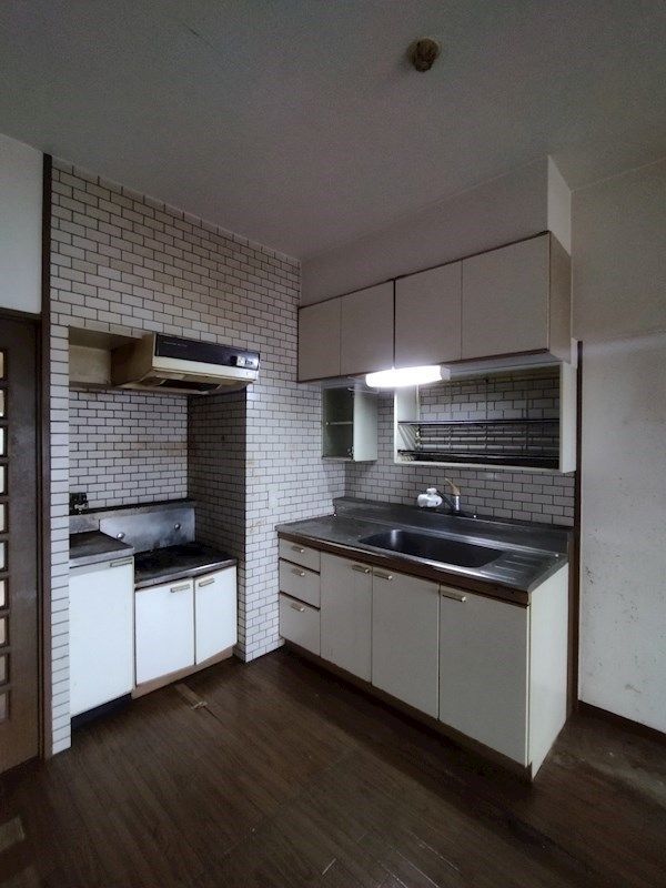 3LDK Apartment Near Imaike Station in Kitakyushu - Thumbnail 3