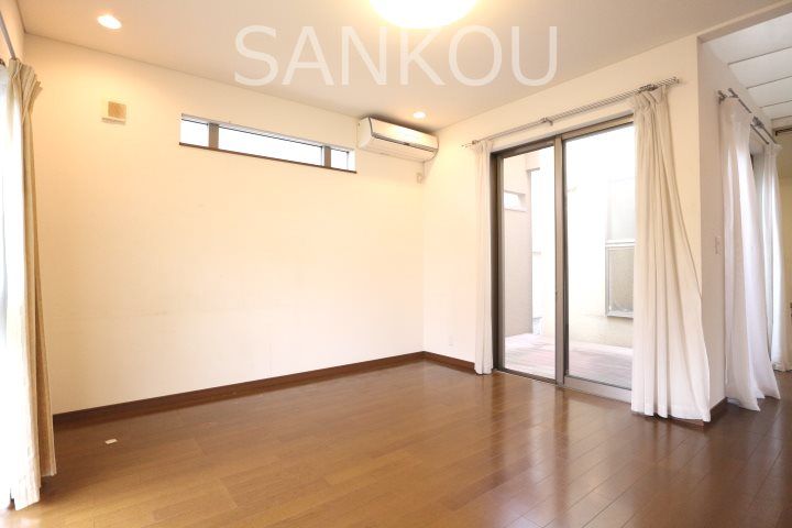 Spiral Staircase Home with Solar Power in Takasaki - Thumbnail 3