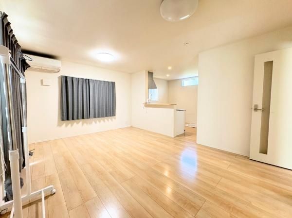 4LDK Modern House with Solar Power in Oita City - Thumbnail 4