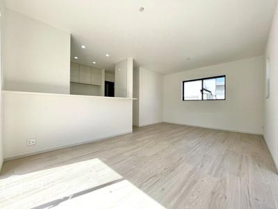 4LDK Family Home in Ikoma with South-Facing Garden — Image 1, Ikoma, Nara