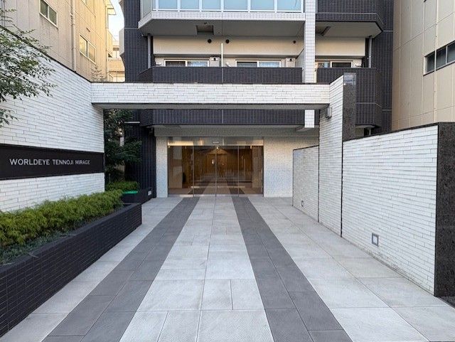 World Eye Tennoji Mirage 13F 1K Apartment for Sale in Osaka - Thumbnail 2