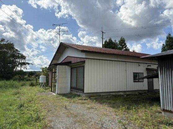 7DK House on Large Plot in Akita City, Akita - Thumbnail 2