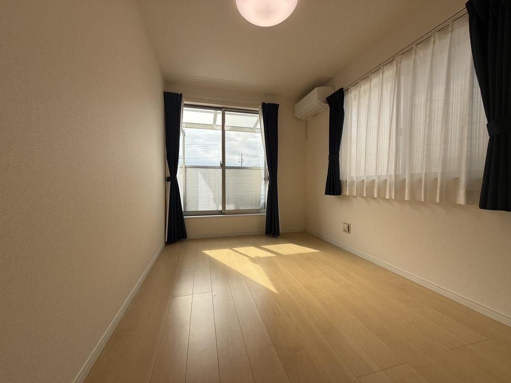 Modern 4LDK House Near Yaiizu Station, Shizuoka - Thumbnail 4