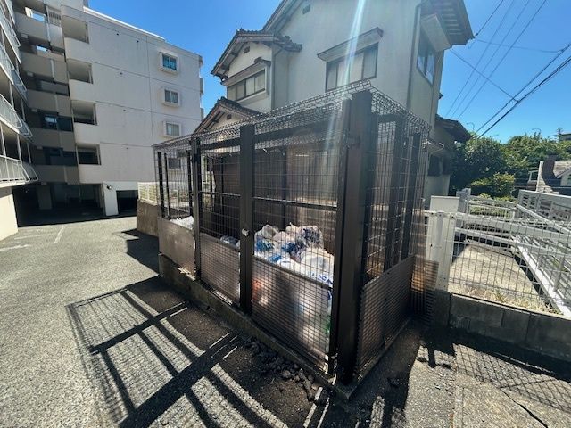 Oriental Kokura Minami Niban-kan 402 Apartment for Sale - Image 1