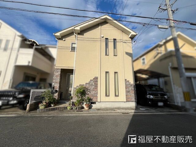 4LDK House in Izumiotsu - Solar Panels & Carport - Thumbnail 2