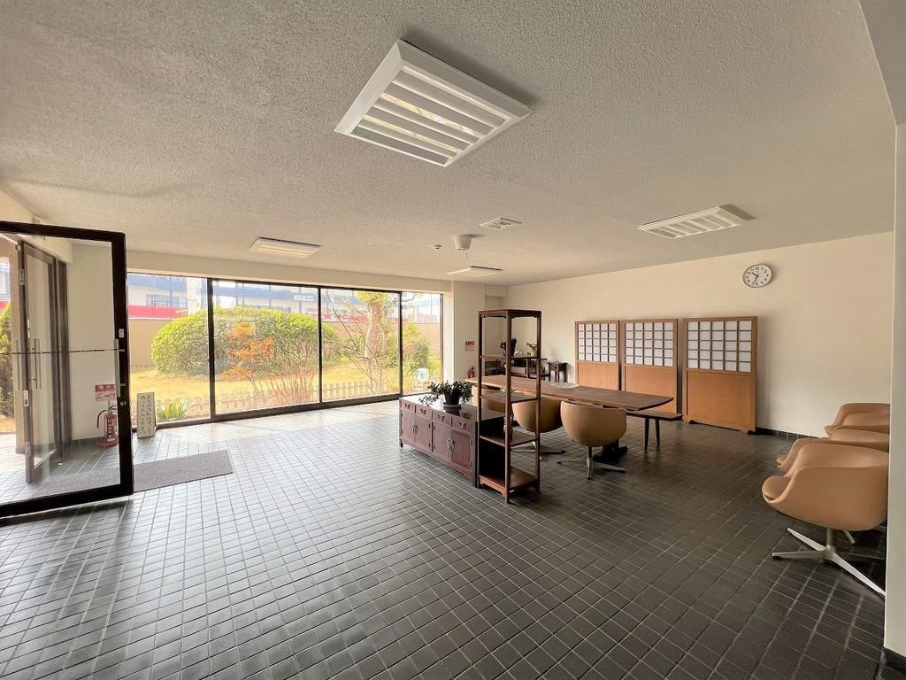 3LDK Apartment in Takamatsu's Yashima District - Thumbnail 3