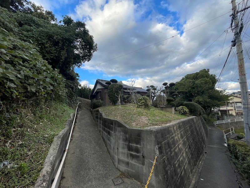 Spacious 3DK House in Kitakyushu with 712 sqm Land - Thumbnail 3