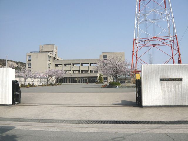 7SLDK House for Sale in Takasago, Hyogo | 191.6 sqm - Thumbnail 2