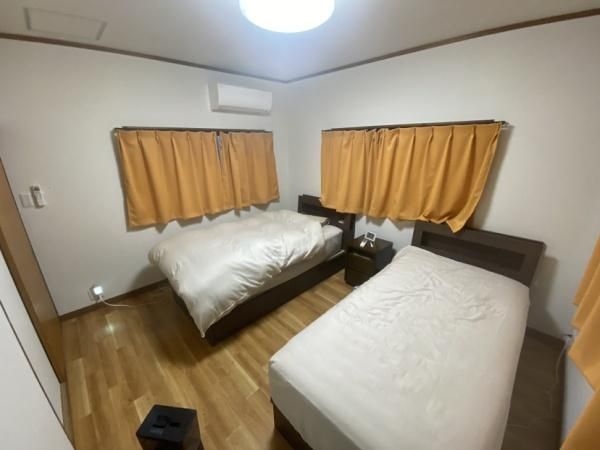 Renovated 4DK House with Garage near Awaza Station, Osaka - Image 22