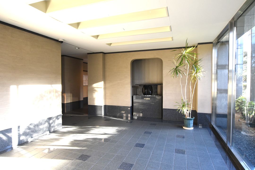 Renovated 3LDK Apartment for Sale in Oita City, Oita - Thumbnail 3