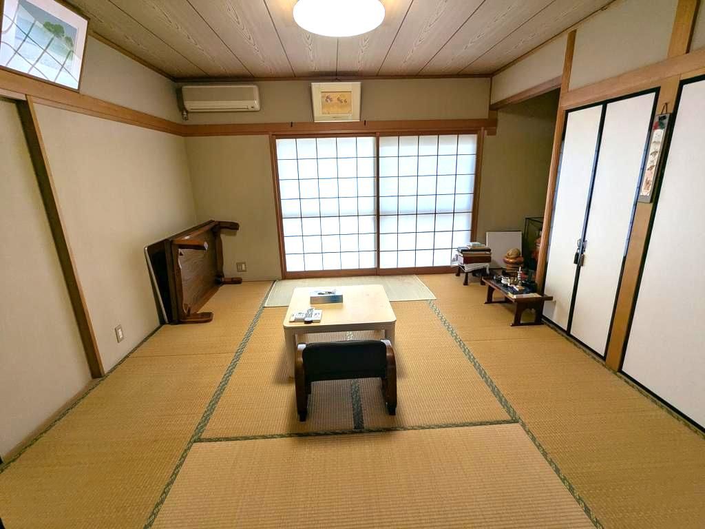 6SDK House by Mitsui Home on Corner Lot in Komono, Mie - Thumbnail 2
