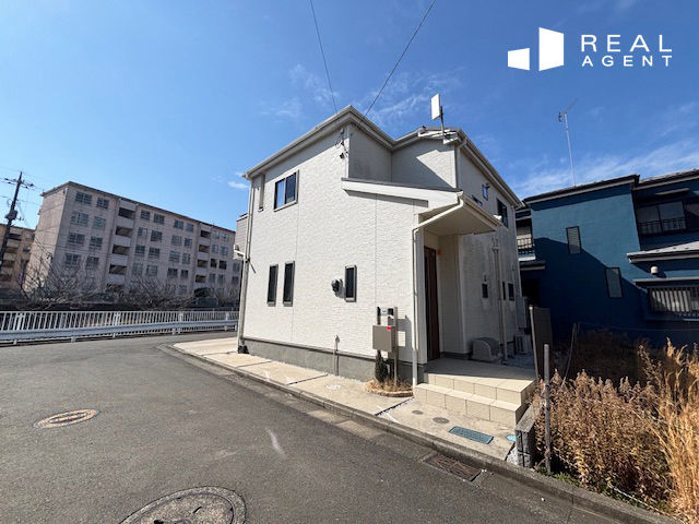 3LDK house in Yokohama with south-facing balcony near Tsurugamine - Thumbnail 3