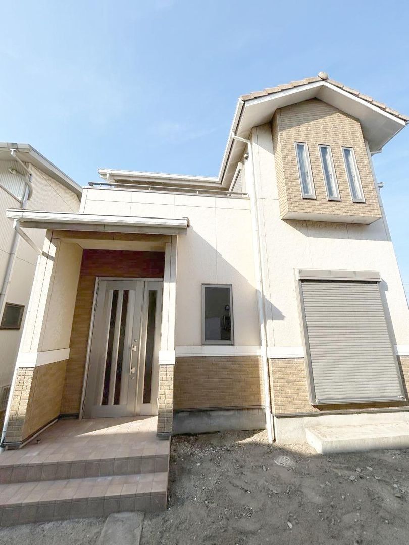 3LDK House in Kakogawa with Spacious Living Room and 2025 Renovations - Thumbnail 2