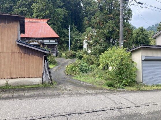 Traditional 1945 House in Itoigawa with Wood-Fired Bath - Thumbnail 3