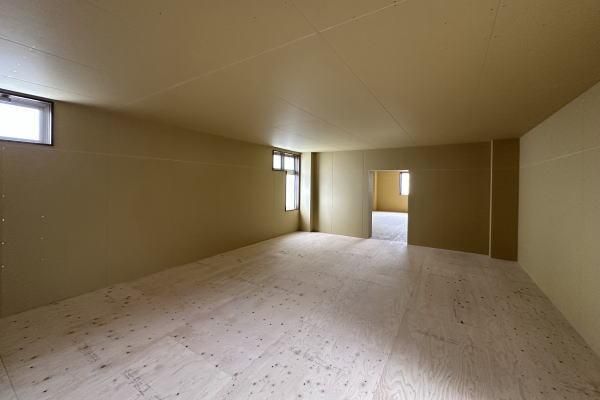 Renovated 2LDK with Shop Space in Atami Commercial District - Thumbnail 3
