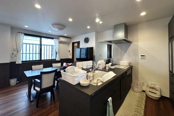 Renovated 2LDK with Shop Space in Atami Commercial District - Thumbnail 4