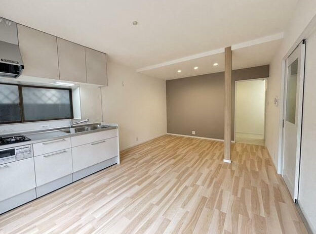 Renovated 3LDK house in central Kumamoto near tram line - Thumbnail 3