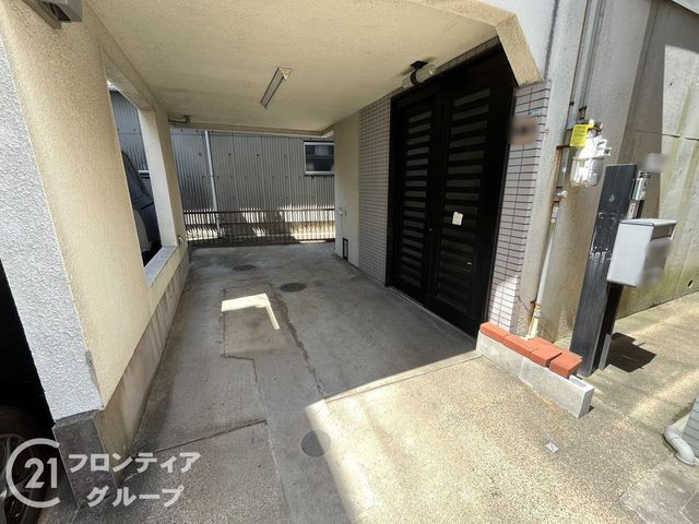 3LDK House in Hirakata with Balcony & Spacious Layout - Thumbnail 3