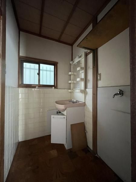 5DK Corner Lot House Near Eganosho Station, Habikino - Thumbnail 3