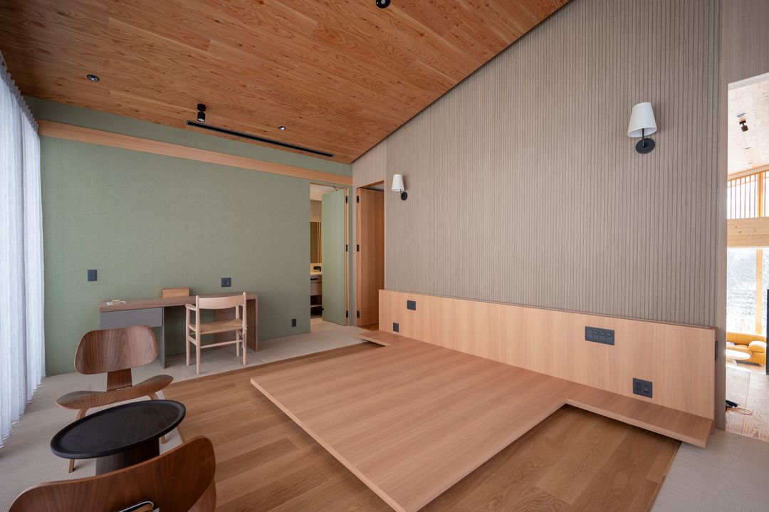 Grand Tsuru Niseko Villa A - Luxury 4-Bed House in Soga - Thumbnail 4