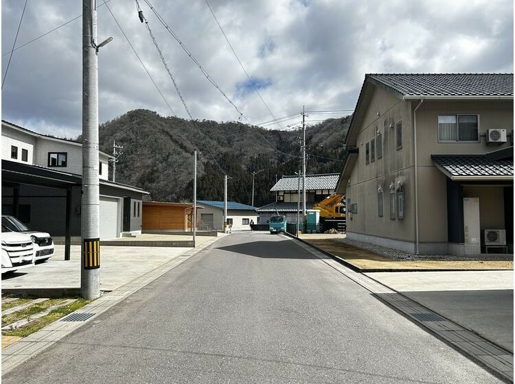 Modern 3LDK House for Sale in Minamiechizen-cho, Fukui - Thumbnail 3
