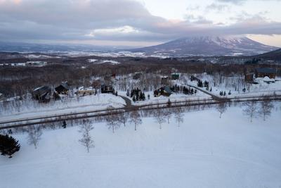 Etsuzan 5-Bedroom Alpine Luxury Villa in North Hills Hanazono Niseko — Land, Kutchan, Hokkaido