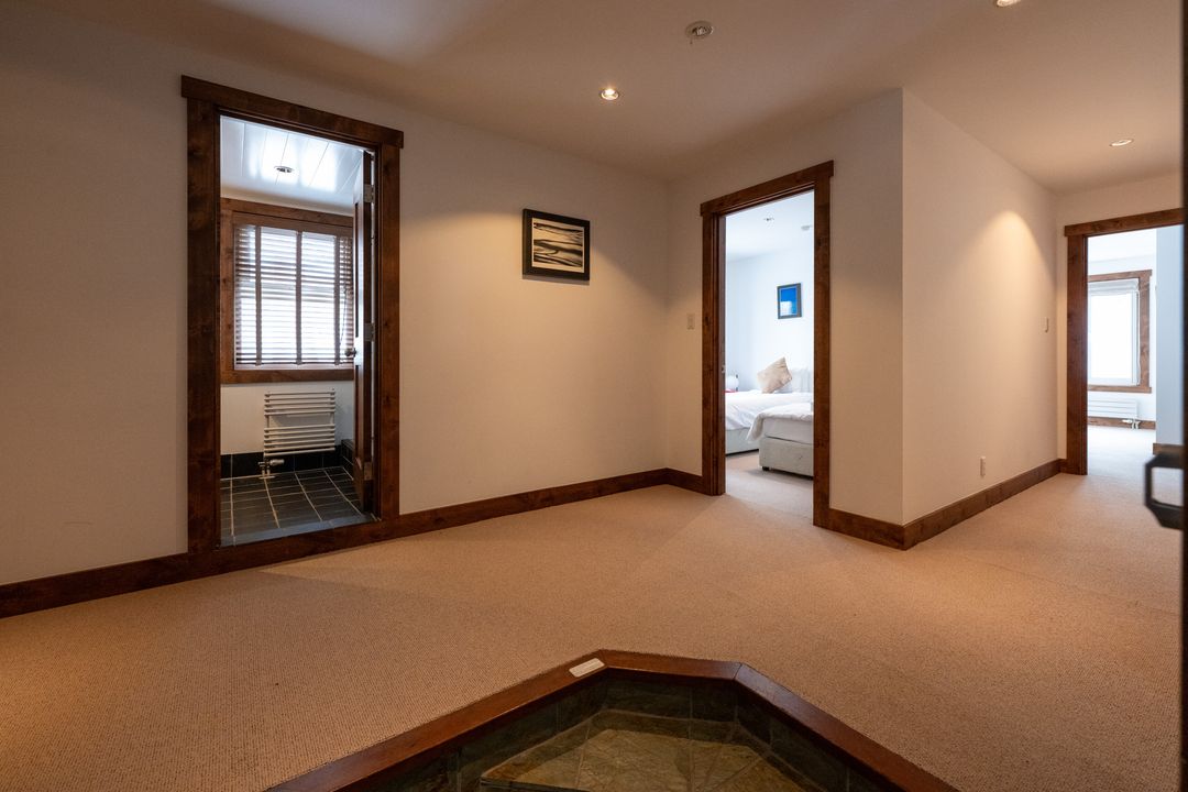 Ishi Couloir Triple-Key Ski Lodge for Sale in Niseko Hirafu - Thumbnail 3