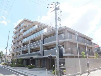 3LDK Apartment in Fushimi, Kyoto - Padeshon Fujinomori — Image 1, Fushimi, Kyoto