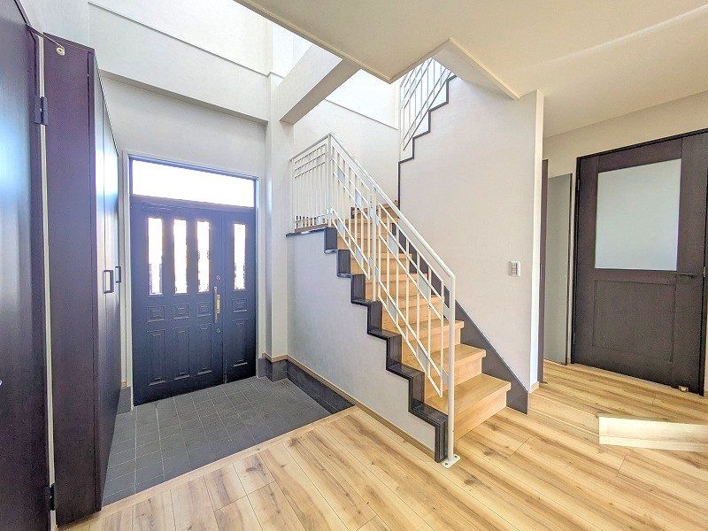 5LDK Family Home in Seto City with Garden and Parking - Thumbnail 2