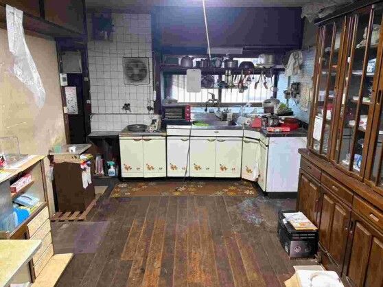 5DK House for Sale in Nakasuga, Niihama City, Ehime - Thumbnail 4