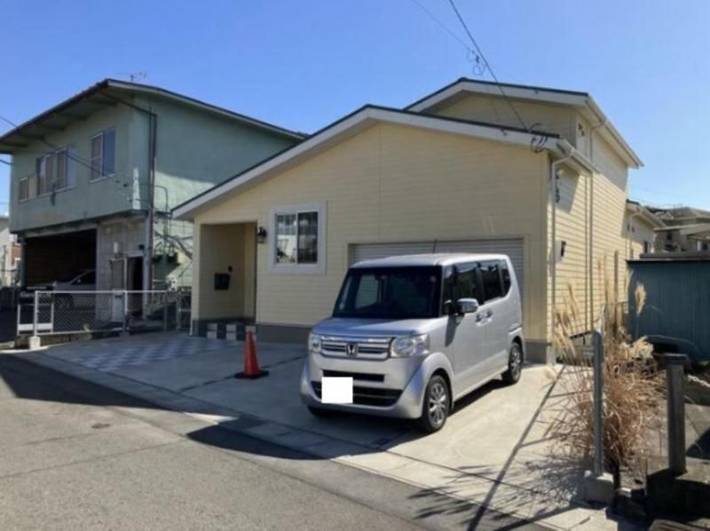 Modern 2-Bedroom House with Garage in Utsunomiya, Tochigi - Thumbnail 2