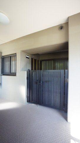 3LDK Apartment for Sale in Yokkaichi, Mie - 68.65m² with Garden — Front_door, Yokkaichi, Mie