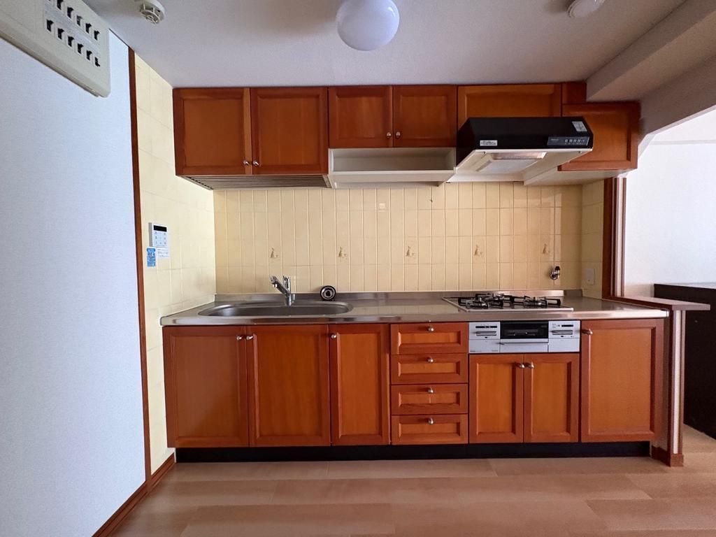 Renovated 4LDK Apartment near Meitetsu Ichinomiya Station - Thumbnail 4