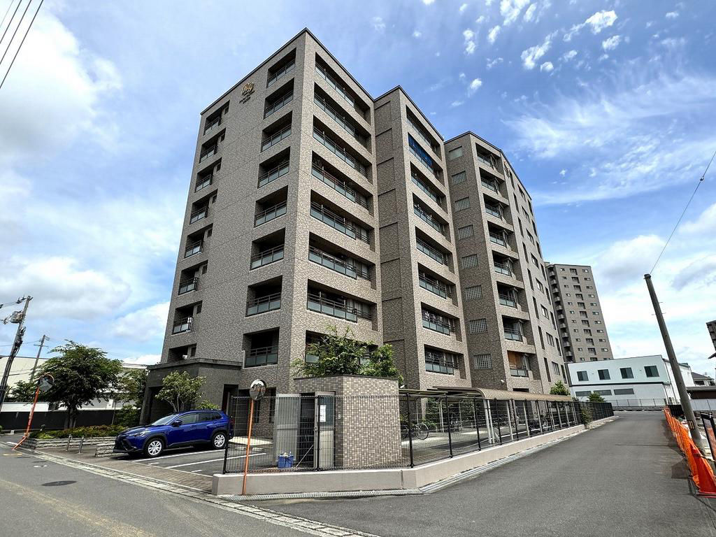 3LDK Apartment in Marugame with Large Balcony - Thumbnail 2
