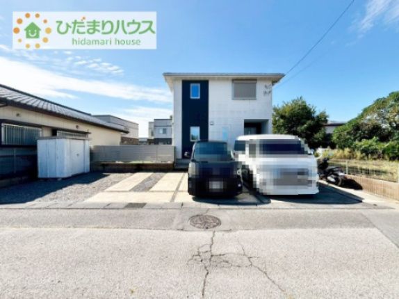 4LDK Family House in Toride City with Garden and Parking - Thumbnail 2