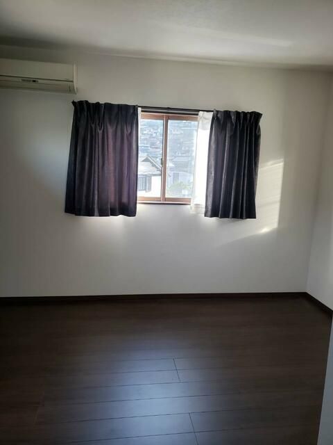 Modern 3SLDK House with Mountain Views in Kitakyushu - Thumbnail 2