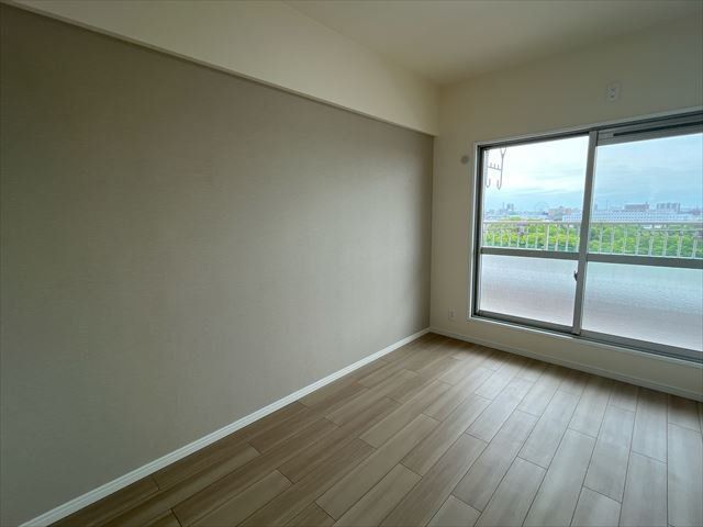 3LDK Apartment in Minato Ward Nagoya with South Balcony - Thumbnail 2