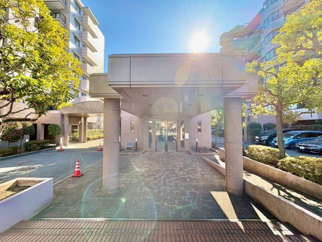 Oberu Kitakoshigaya Second Stage 7F 2LDK Apartment for Sale - Thumbnail 2