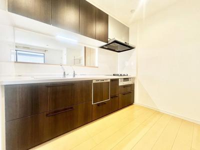 2SLDK House in Narita City with 107.65㎡ Floor Space — Image 4, Narita, Chiba