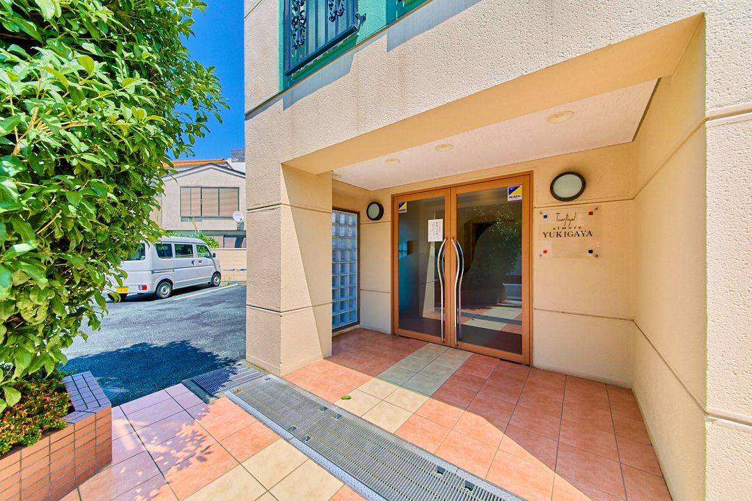 1LDK Apartment with Private Garden in Ōta, Tokyo - Thumbnail 2
