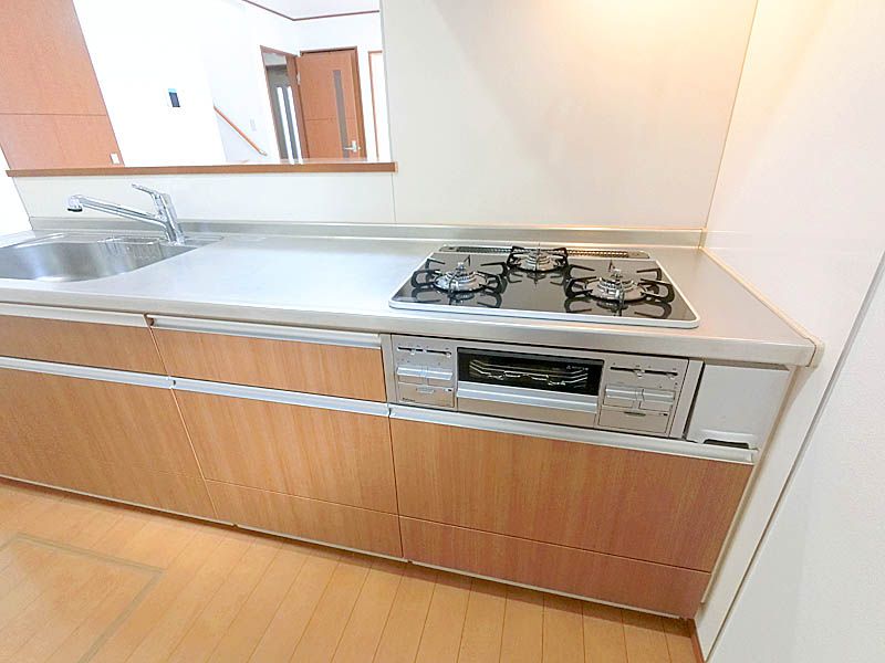Newly Renovated 4SLDK House with Garden in Sagamihara - Thumbnail 3