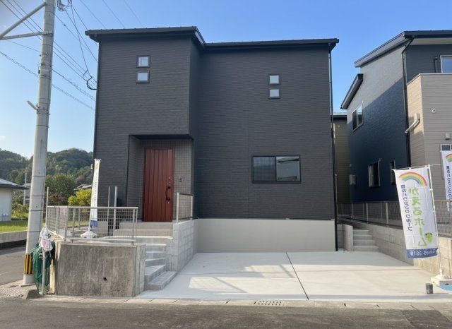 New 4LDK House for Sale in Kagoshima City, Nishitaniyama - Thumbnail 2