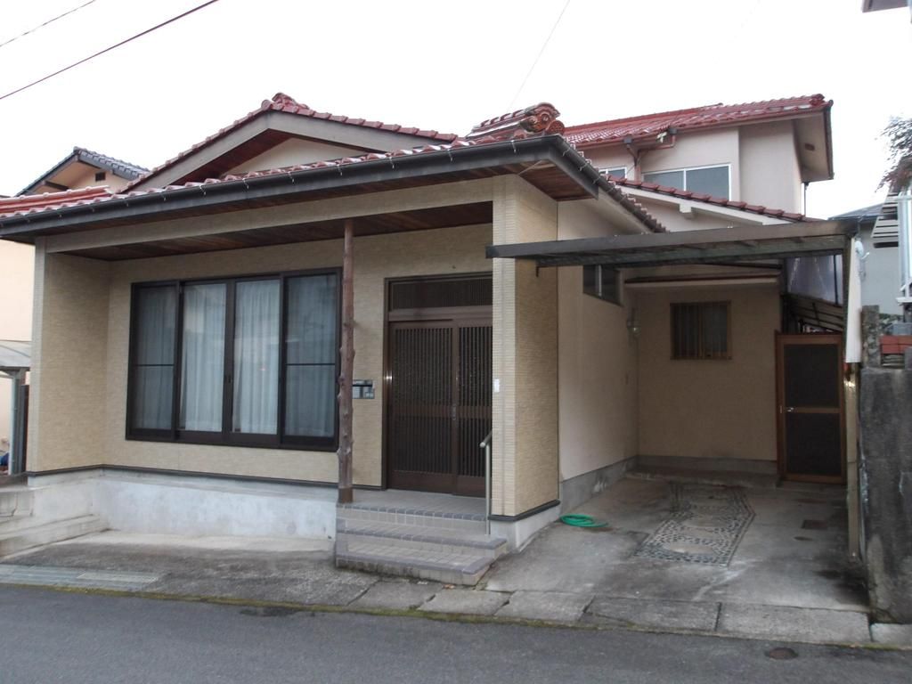 5LDK House in Hiroshima Asakita Ward - 121.51m² - 12 Million Yen - Thumbnail 2