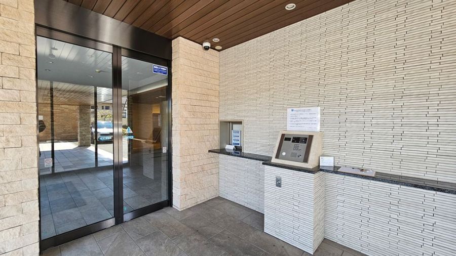 Lexia Miyazaki Aqua Terrace 8F 3LDK with Panoramic River Views - Image 1