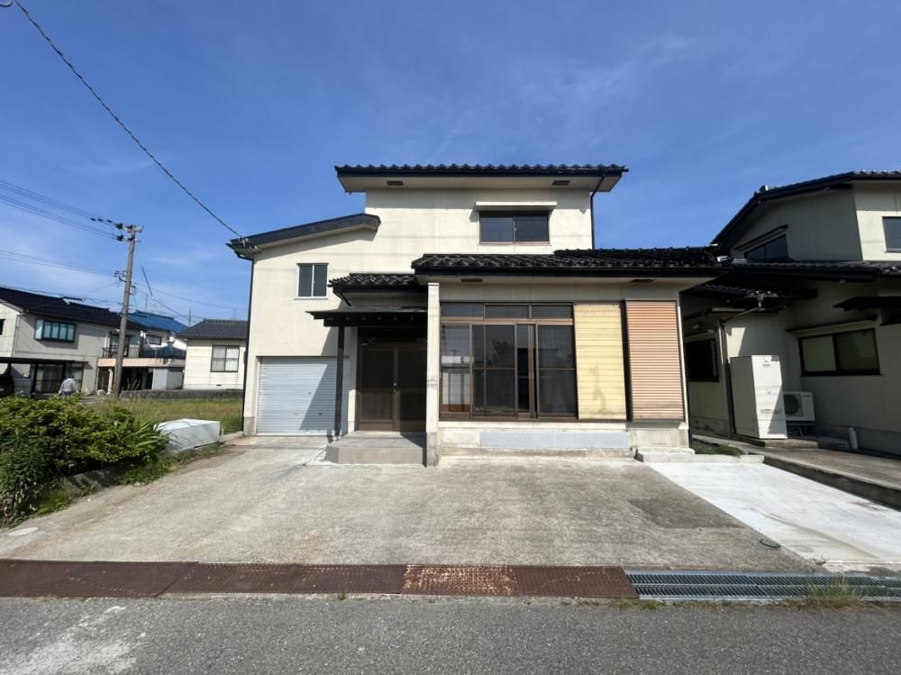 Renovated 6LDK Detached House for Sale in Uozu, Toyama - Thumbnail 3