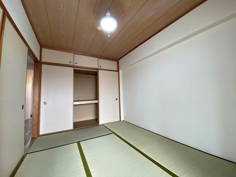 3LDK Apartment in Hikone | Top Floor with Recent Renovation - Thumbnail 4