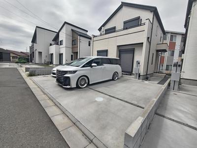 Modern 4LDK House in Sayama with 3 Parking Spaces — Image 9, Sayama, Saitama