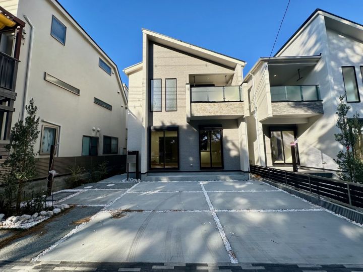 New 4LDK House in Chigasaki with Long-Term Superior Housing Certification - Thumbnail 3