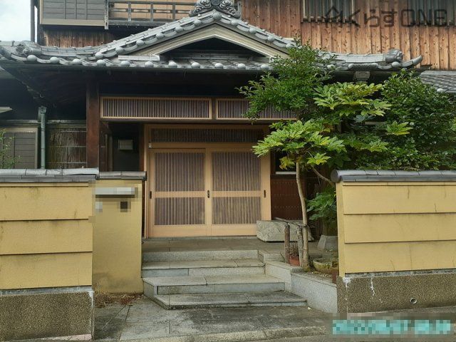8DK Wooden House for Sale in Himeji Kiba with 2 Parking Spaces - Image 1