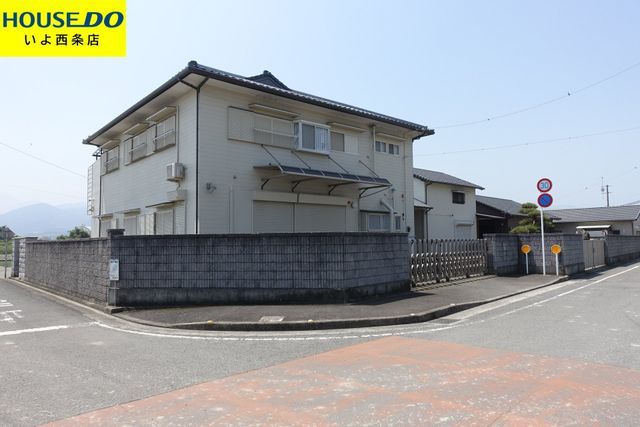 7DK Traditional Home in Saijo - 298.68 sqm on 757.22 sqm Land - Thumbnail 2